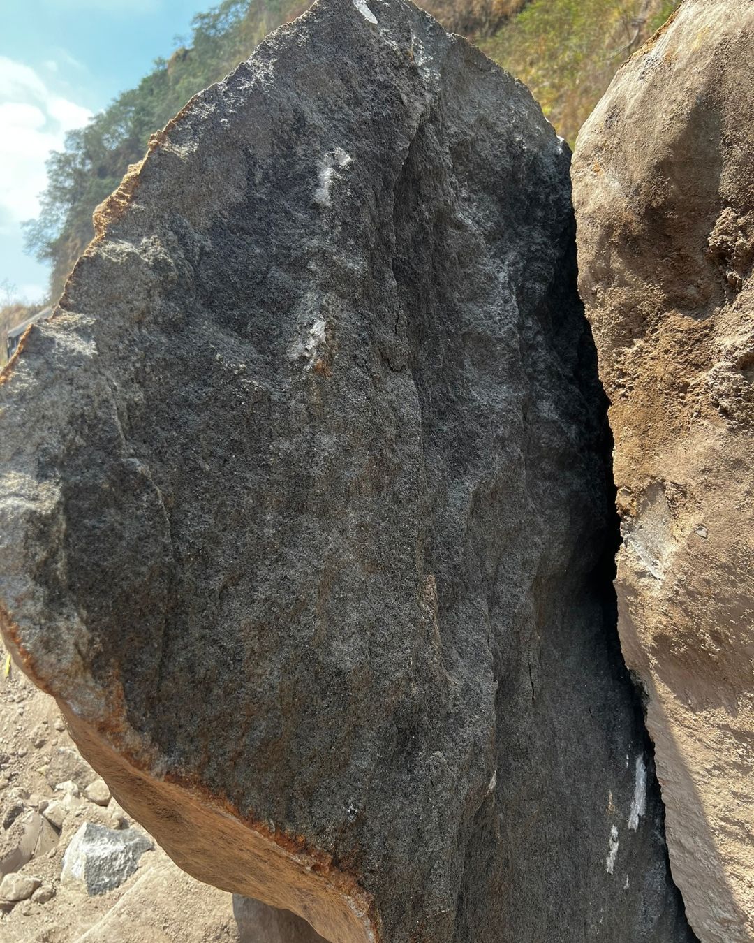 Boulder stone supply — view 21